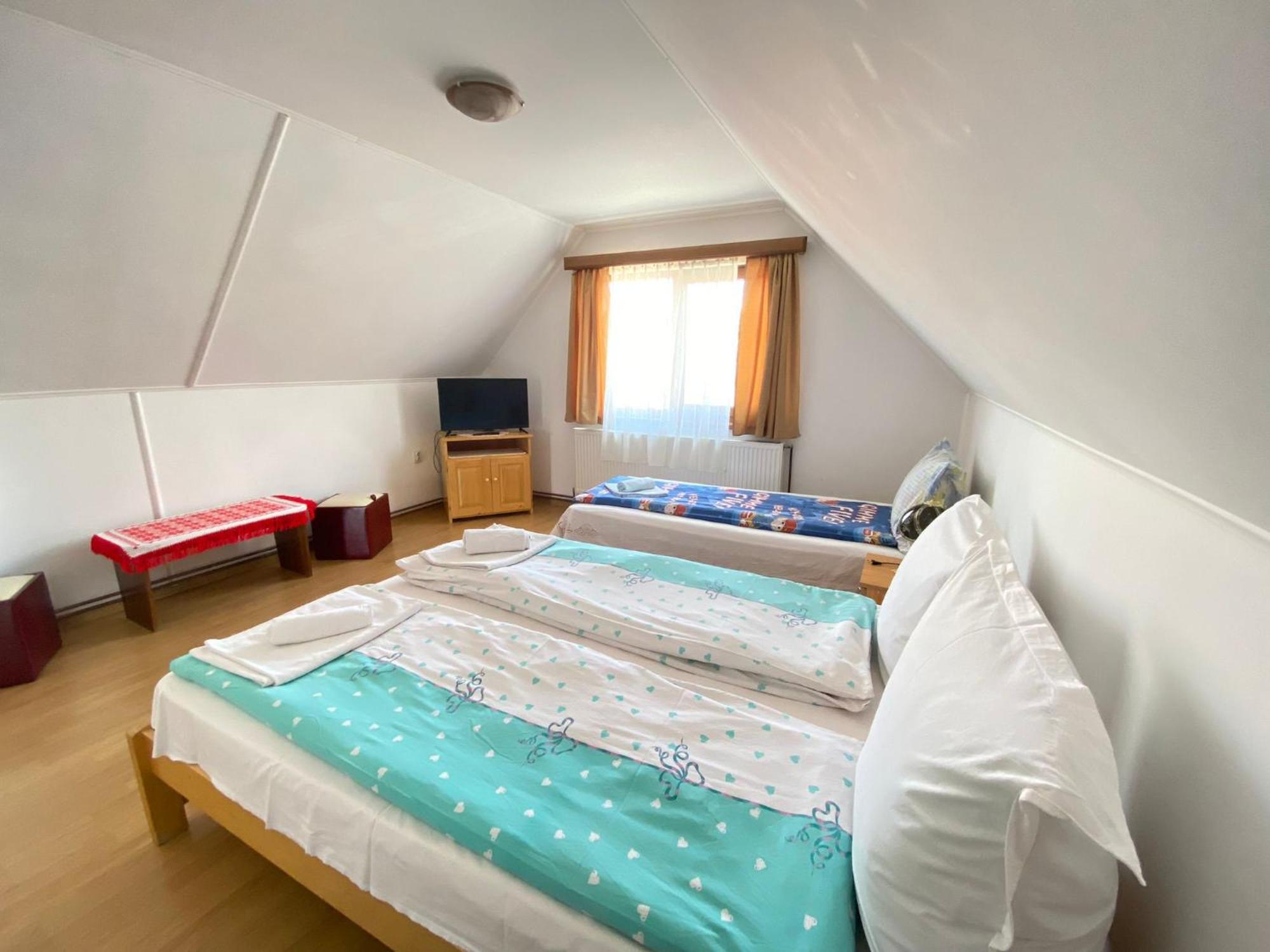 Hotel Dobra Haz Covasna Exteriér fotografie