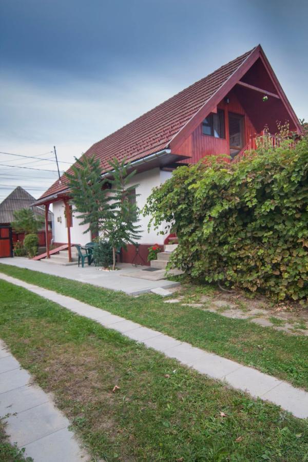 Hotel Dobra Haz Covasna Exteriér fotografie
