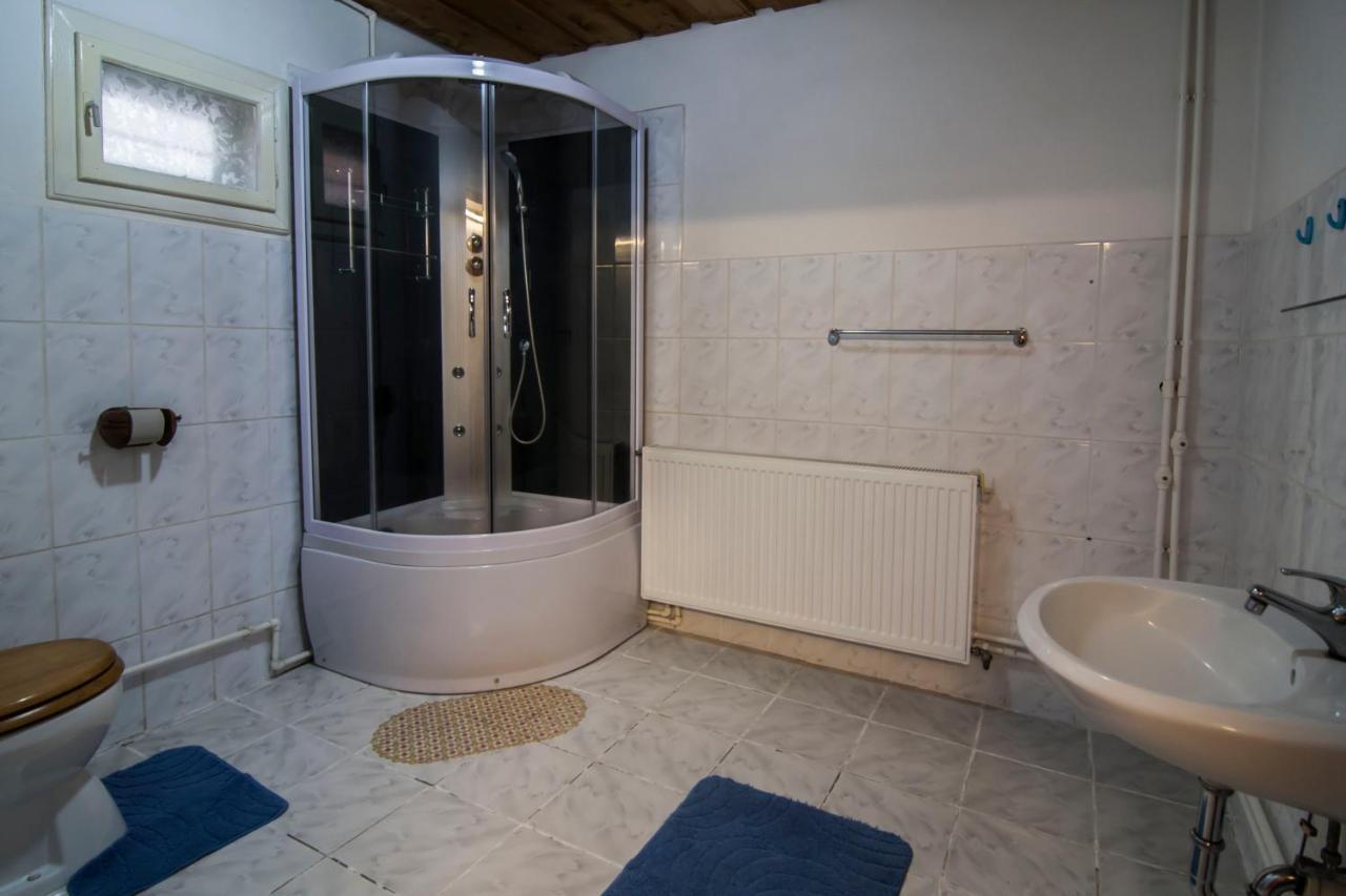 Hotel Dobra Haz Covasna Exteriér fotografie